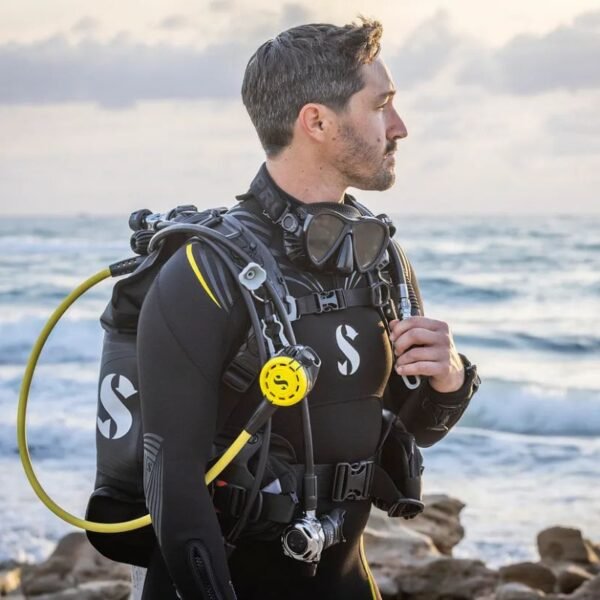 Regulator - R105 Octopus (1) Regulator - R105 Octopus